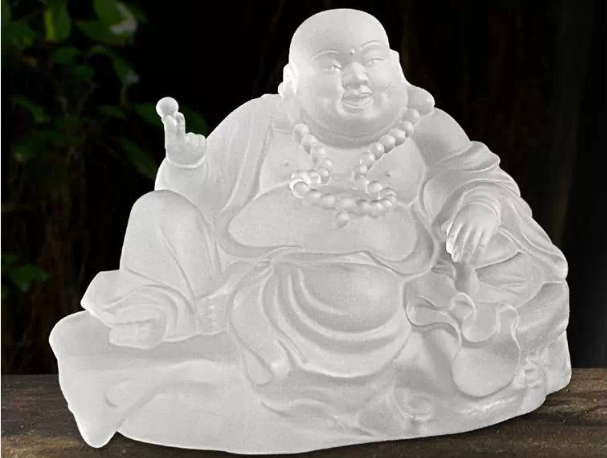 琉璃作為萬佛墻的常用佛(神)像材質,不僅有它本身的材質優勢還有佛家自身的內涵 琉璃作為萬佛墻的常用佛(神)像材質,不僅有它本身的材質優勢還有佛家自身的內涵